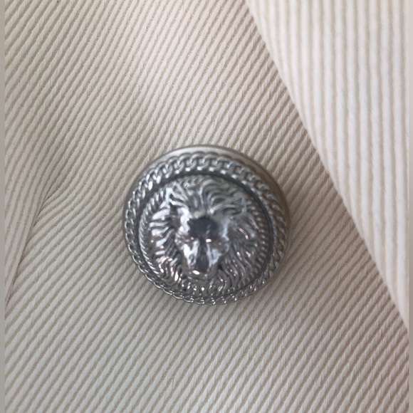 NWT Balmain Cream Double-Breasted Blazer with Silver Buttons. Size 34 - Picture 10 of 12